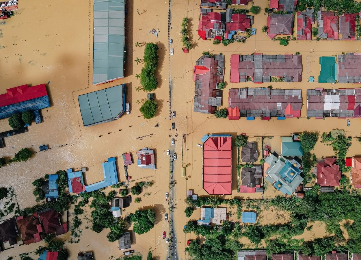 BNPB Kerahkan Tim Gabungan Tangani Banjir yang Putuskan Akses di Aceh Utara - BeritaLia.com
