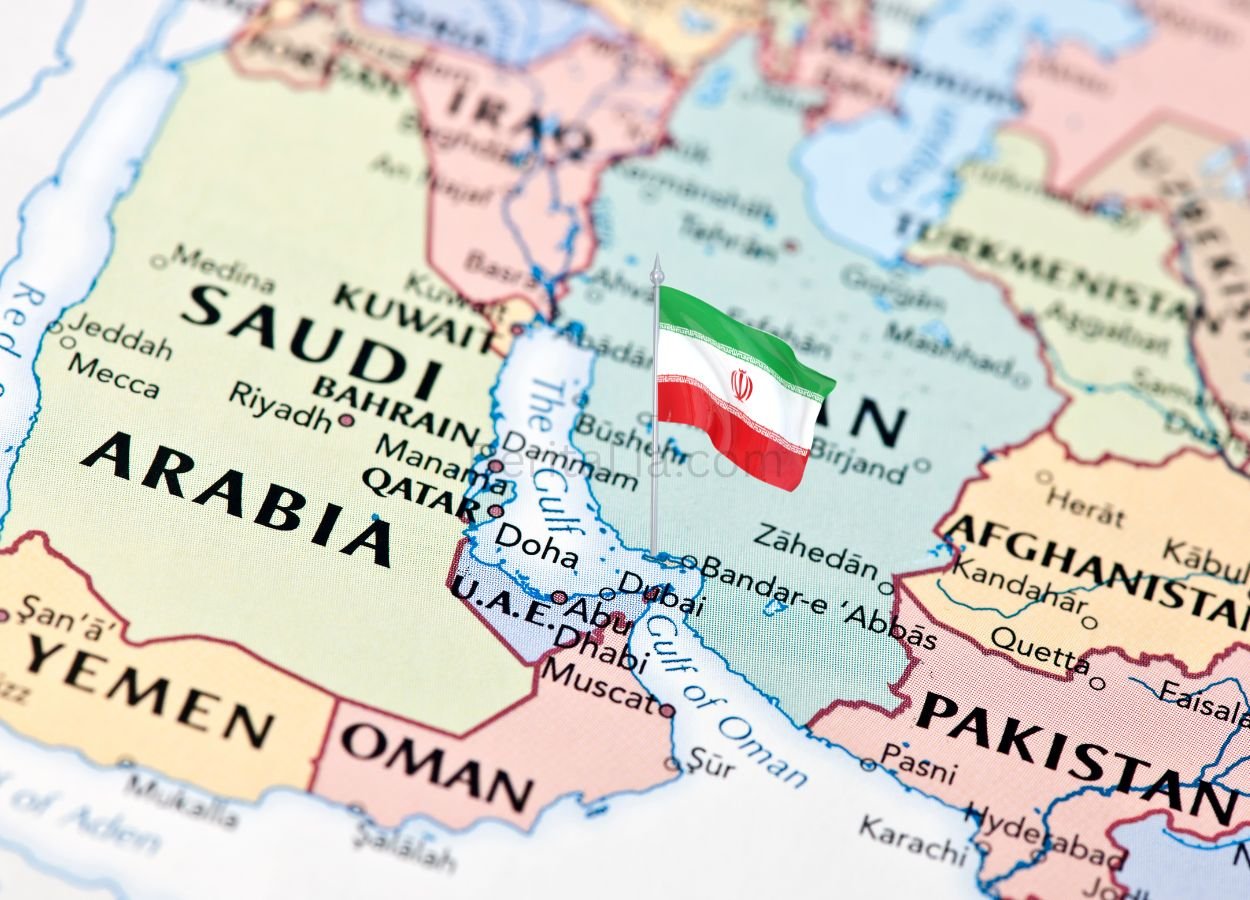 Iran Ajukan Syarat Pembukaan Selat Hormuz kepada AS - BeritaLia.com